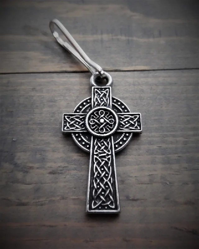 Beautiful necklaces and pendants with tree branch motifs for a nature-inspired design-BZP-21 Celtic Cross Zipper Pull